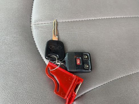 Used 2000 Ford F150 Lariat image 20