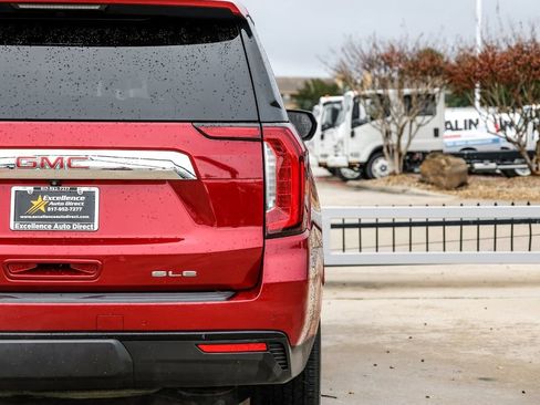 Used 2022 GMC Yukon XL SLE image 50