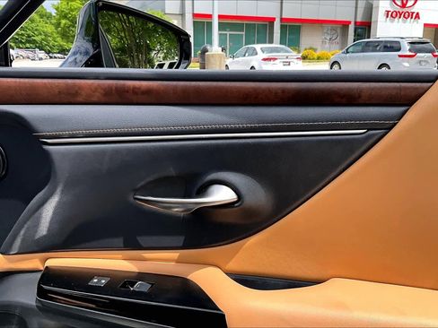 Used 2022 Lexus ES 350 w/ Premium Package FWD image 23