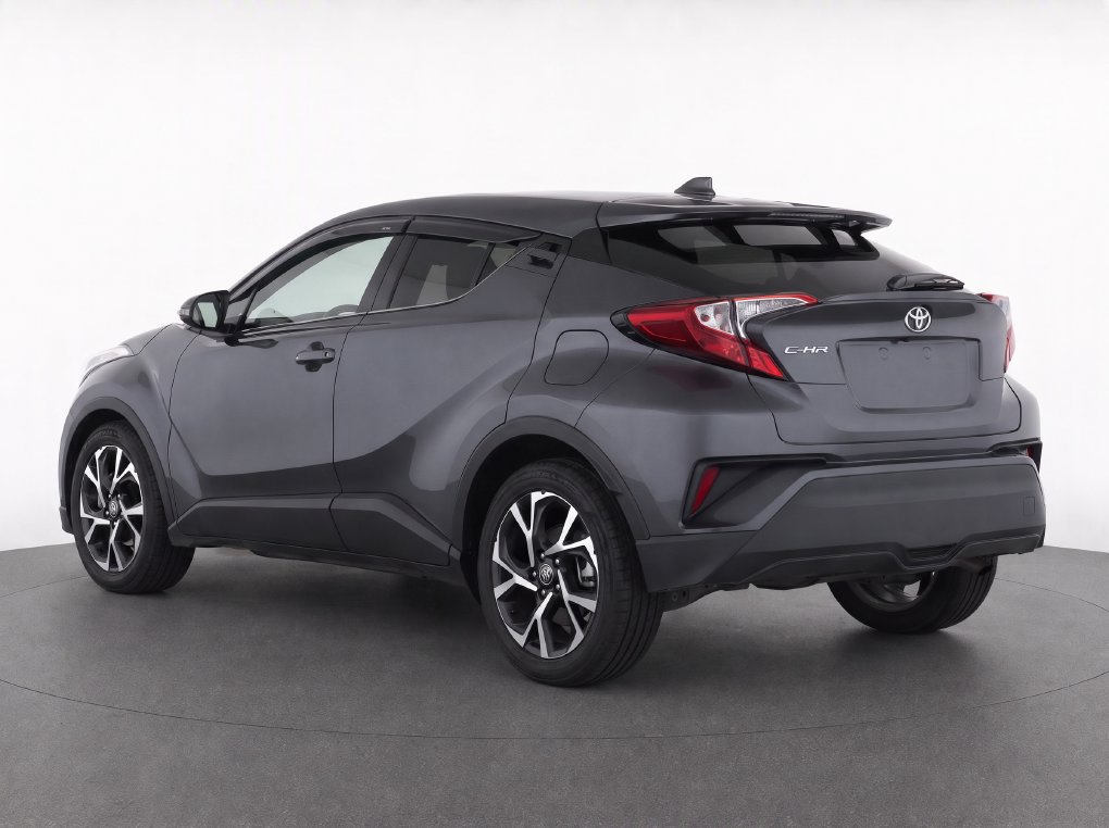 Used 2018 Toyota C-HR XLE FWD image 3