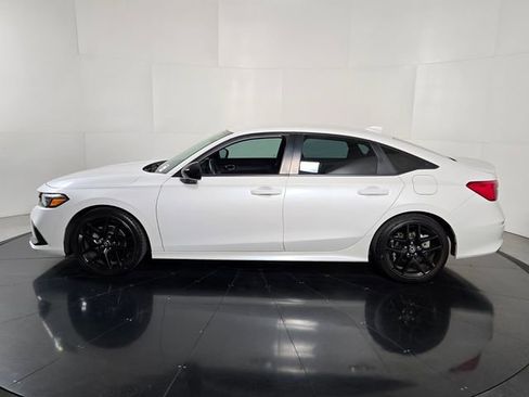 Used 2024 Honda Civic Sport image 3