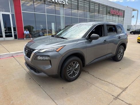 Used 2023 Nissan Rogue S FWD image 1