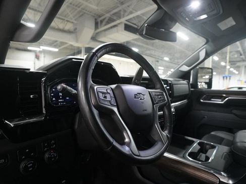Used 2025 Chevrolet Silverado 2500 LT w/ Trail Boss Package AWD/4WD image 8