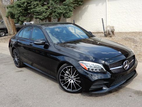 Used 2019 Mercedes-Benz C 300 Sedan image 3