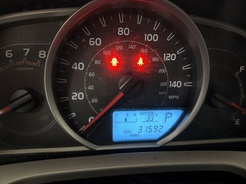 Used 2014 Toyota RAV4 LE image 16