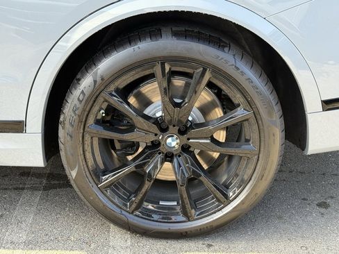 New 2026 BMW X7 M60i image 18