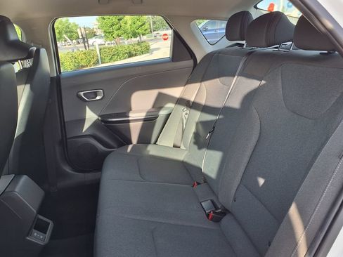 Used 2025 Kia K4 FWD image 17