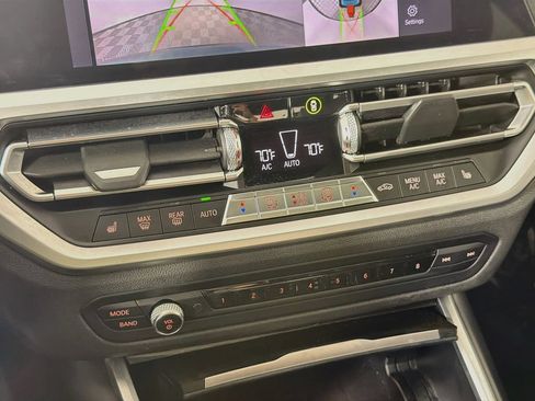 Used 2020 BMW 330i xDrive Sedan w/ Premium Package AWD/4WD image 16