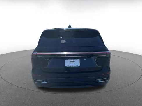 Used 2024 Lincoln Nautilus Premier image 46