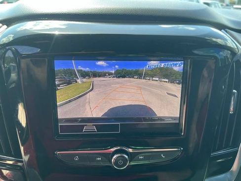 Used 2023 Chevrolet Traverse LT FWD image 23