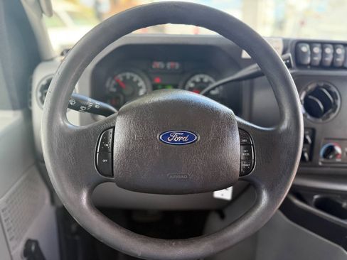 Used 2016 Ford E-450 and Econoline 450 Super Duty w/ Shuttle Bus Prep Package RWD image 29