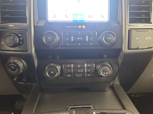 Used 2019 Ford F150 XLT w/ Equipment Group 302A Luxury AWD/4WD image 16