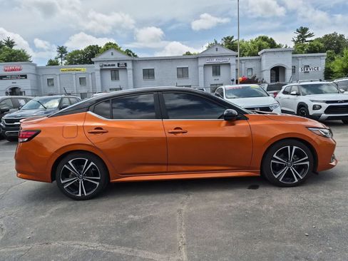 Used 2022 Nissan Sentra SR w/ SR Premium Package FWD image 7