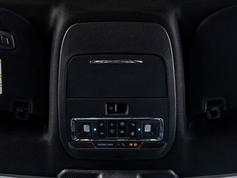 Used 2025 Ford F450 Platinum AWD/4WD image 28