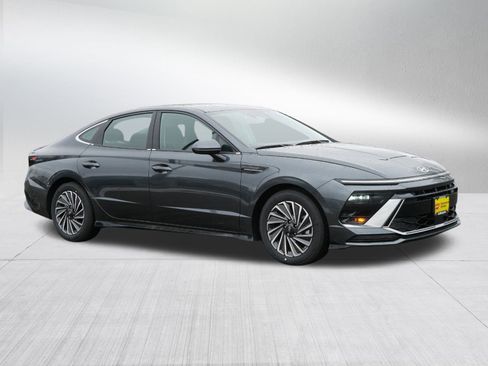 New 2026 Hyundai Sonata SEL image 1