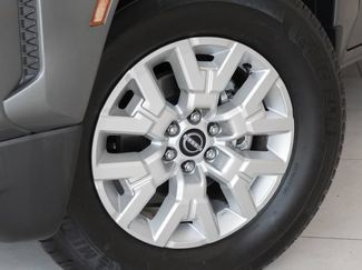 Used 2024 Nissan Frontier SV w/ SV Convenience Package RWD video 2