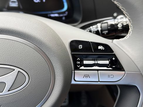 New 2026 Hyundai Elantra Sport FWD image 20