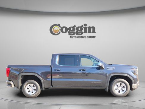 New 2026 GMC Sierra 1500 SLE w/ Preferred Package image 7
