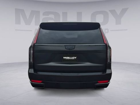 Certified 2024 Cadillac Escalade Premium Luxury Platinum w/ LPO, Floor Liner Package AWD/4WD image 4