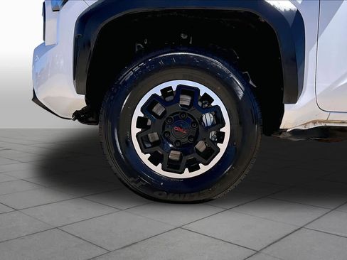 Used 2024 Toyota Tacoma TRD Off-Road AWD/4WD image 19