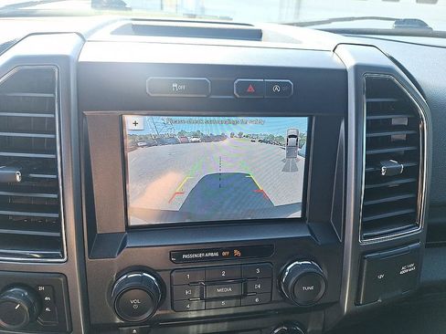 Used 2018 Ford F150 XLT w/ Equipment Group 302A Luxury AWD/4WD image 15