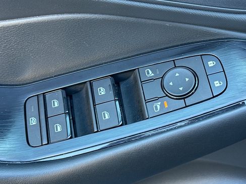 Certified 2025 Nissan Rogue S image 12