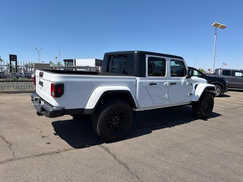 Used 2021 Jeep Gladiator Sport AWD/4WD image 6