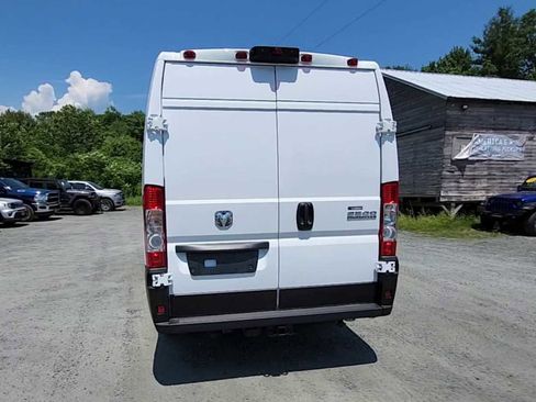 New 2024 RAM ProMaster 3500 w/ Quick Order Package 22G SLT image 7