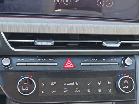 Certified 2025 Hyundai Sonata Limited image 27