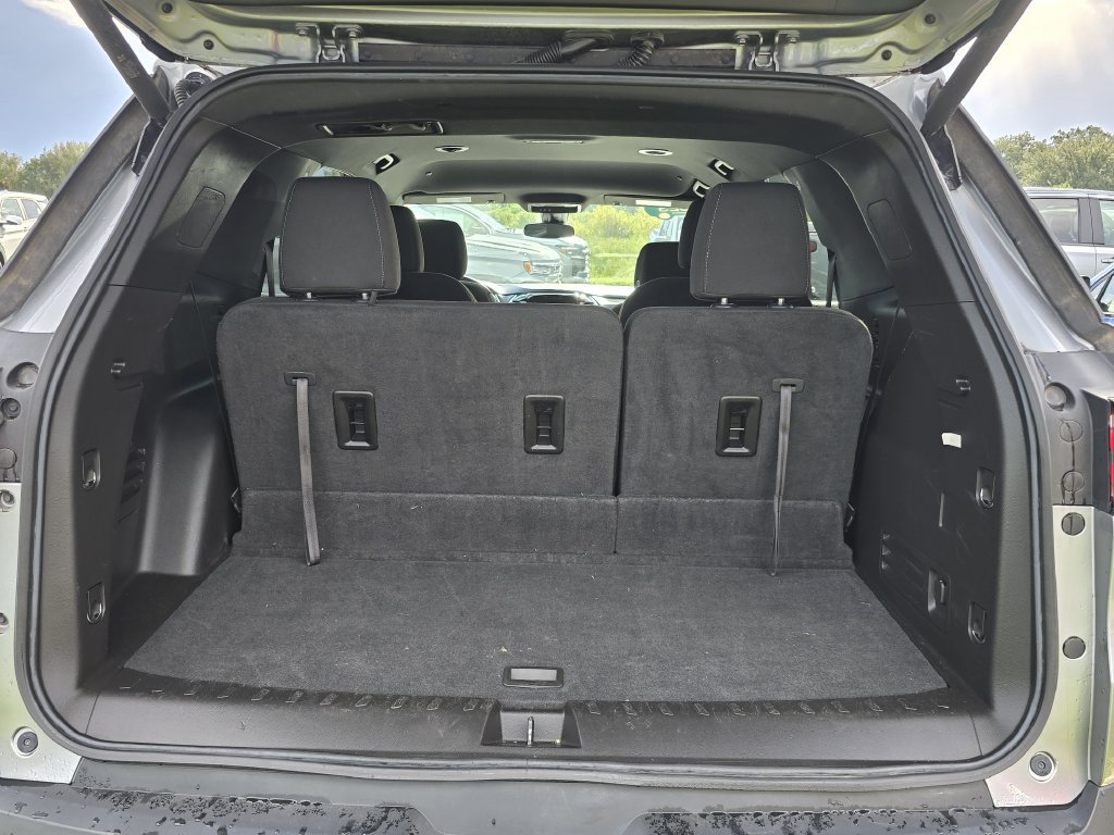 Used 2023 Chevrolet Traverse LT AWD/4WD image 13