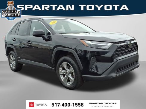 Used 2025 Toyota RAV4 LE AWD/4WD image 5