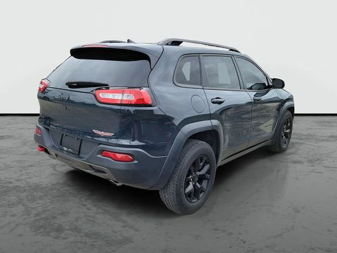 Used 2016 Jeep Cherokee Trailhawk w/ Comfort/Convenience Group AWD/4WD image 43