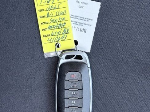 New 2025 Nissan Sentra SR image 29