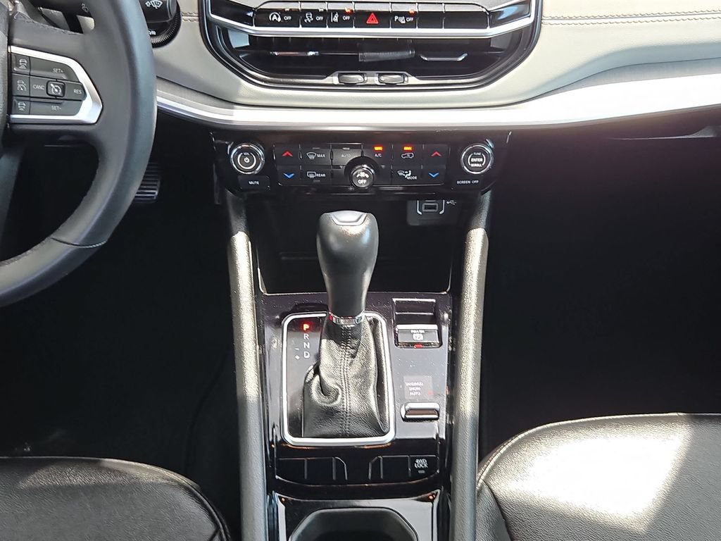 Used 2025 Jeep Compass Limited AWD/4WD image 21
