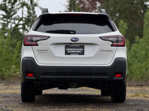 Used 2024 Subaru Outback Premium AWD/4WD image 6