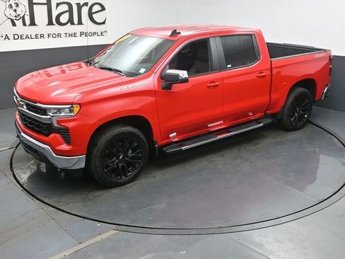 Used 2025 Chevrolet Silverado 1500 LT w/ Leather Package AWD/4WD image 43