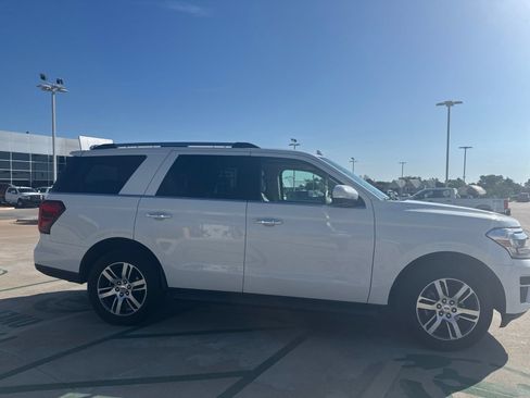 Certified 2024 Ford Expedition Limited RWD image 2