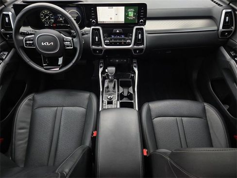Certified 2023 Kia Sorento SX image 17