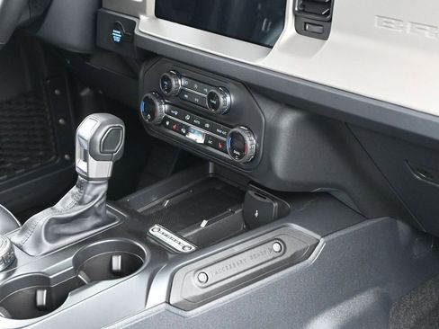 New 2025 Ford Bronco Outer Banks image 36