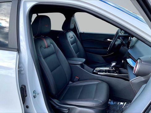 Used 2024 Chevrolet Trax RS w/ Driver Confidence Package FWD image 8