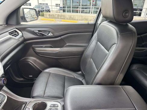 Used 2023 GMC Acadia SLT image 16