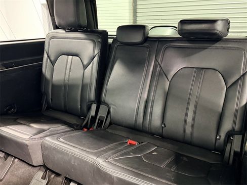Used 2021 Ford Expedition Limited image 16