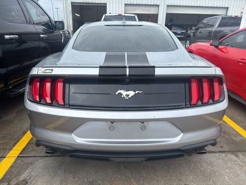 Used 2023 Ford Mustang Premium image 4