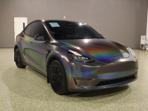 Used 2022 Tesla Model Y Long Range image 1