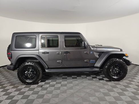 Used 2024 Jeep Wrangler Unlimited image 2