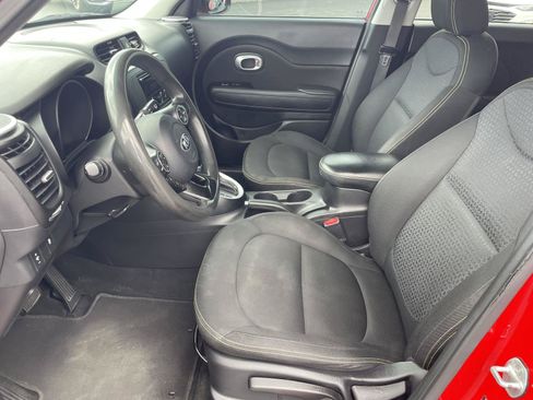 Used 2015 Kia Soul + FWD image 5