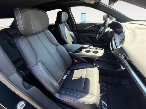 Used 2024 Cadillac Lyriq Sport w/ LPO, Floor Liner Package AWD/4WD image 19
