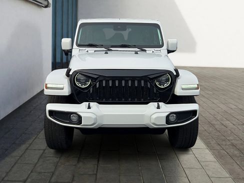 Used 2023 Jeep Wrangler Unlimited Sahara AWD/4WD image 8