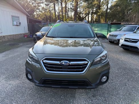 Used 2018 Subaru Outback 2.5i Limited image 2