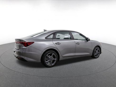 Used 2025 Kia K4 FWD image 11